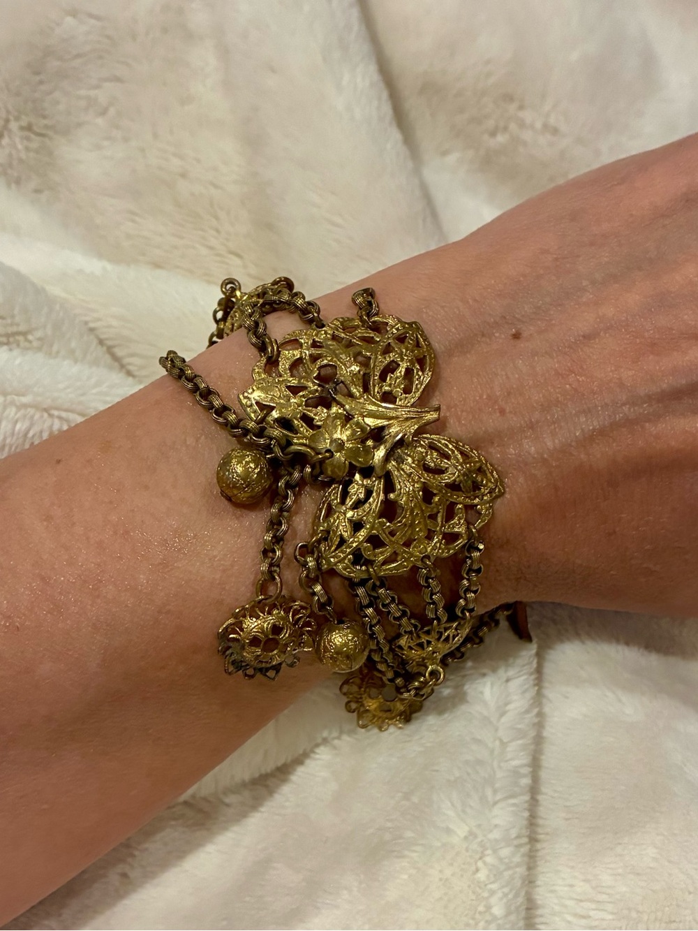 Antique Victorian Filigree Gold-Tone Chain Bracelet with Ornamental Discs